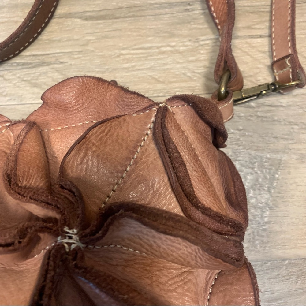 Costanza Rota Italy Genuine Soft Leather Flower Patchwork Crossbody Bag - Picture 8 of 15